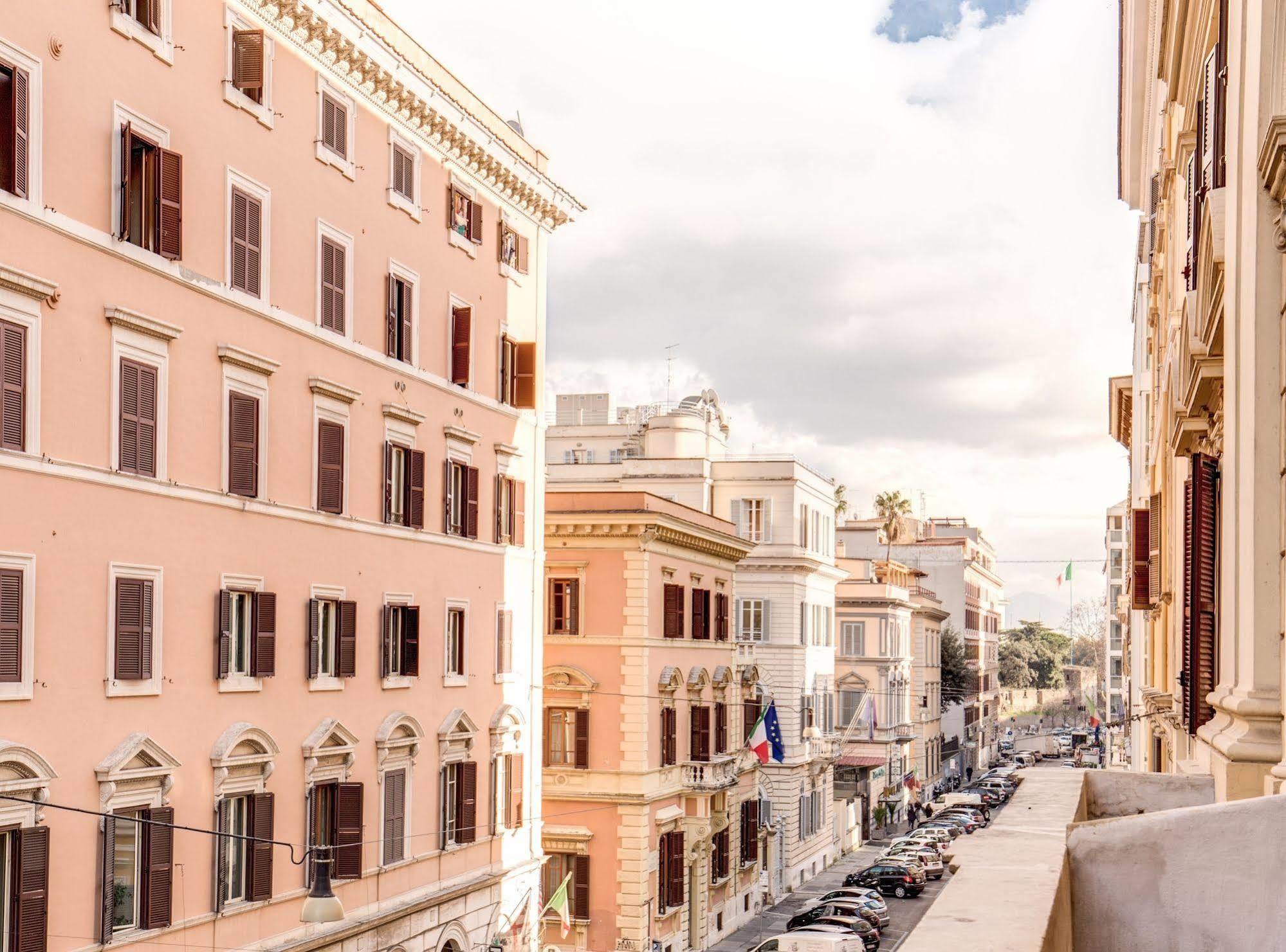 Hotel Continentale Roma Exterior foto